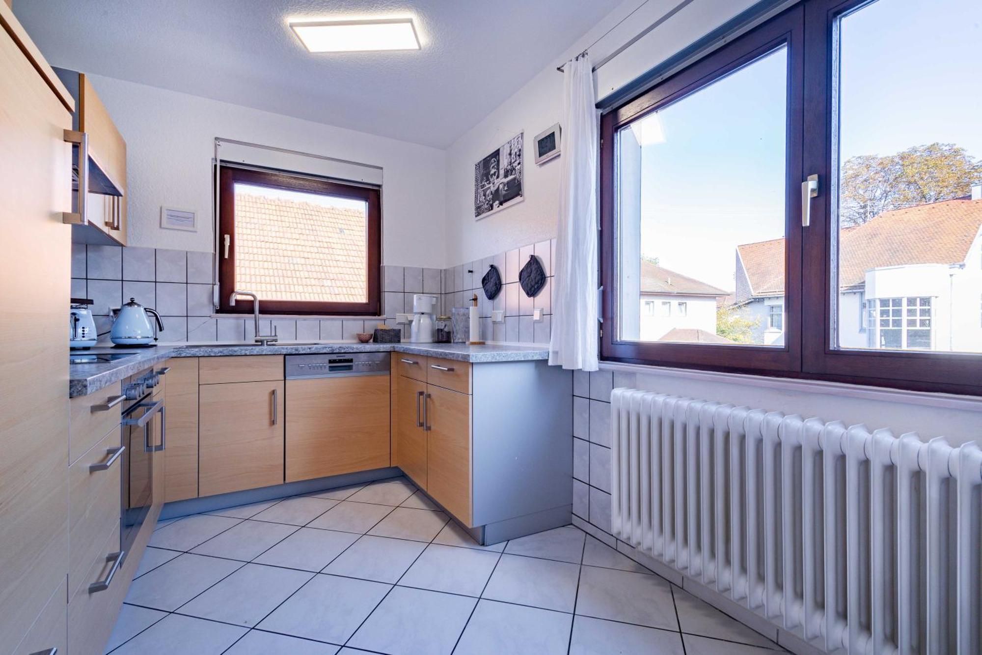 Charmante -altes Kino- 2sz-2bad-terrasse-netflix Apartment *