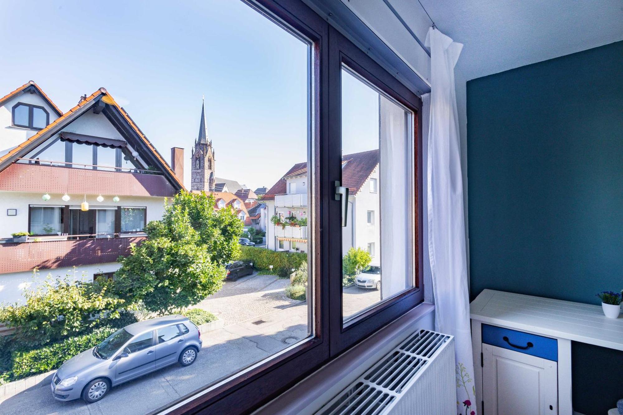 Apartment Charmante -altes Kino- 2sz-2bad-terrasse-netflix *